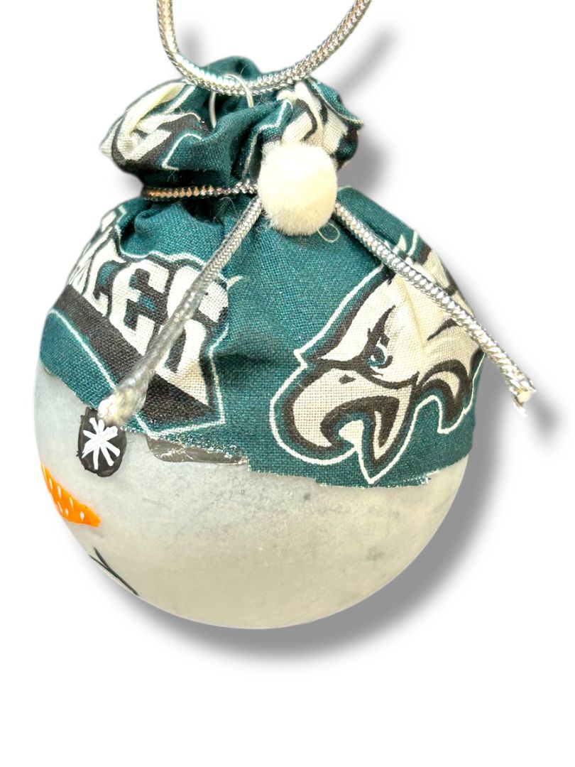 Philadelphia Eagles Frosted Glass Painted Ornament Snowman 2.6"