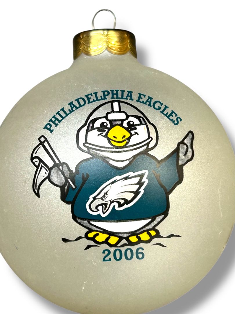 2006 Philadelphia Eagles Frosted Glass Ball Ornament 3.2" Football Mascot