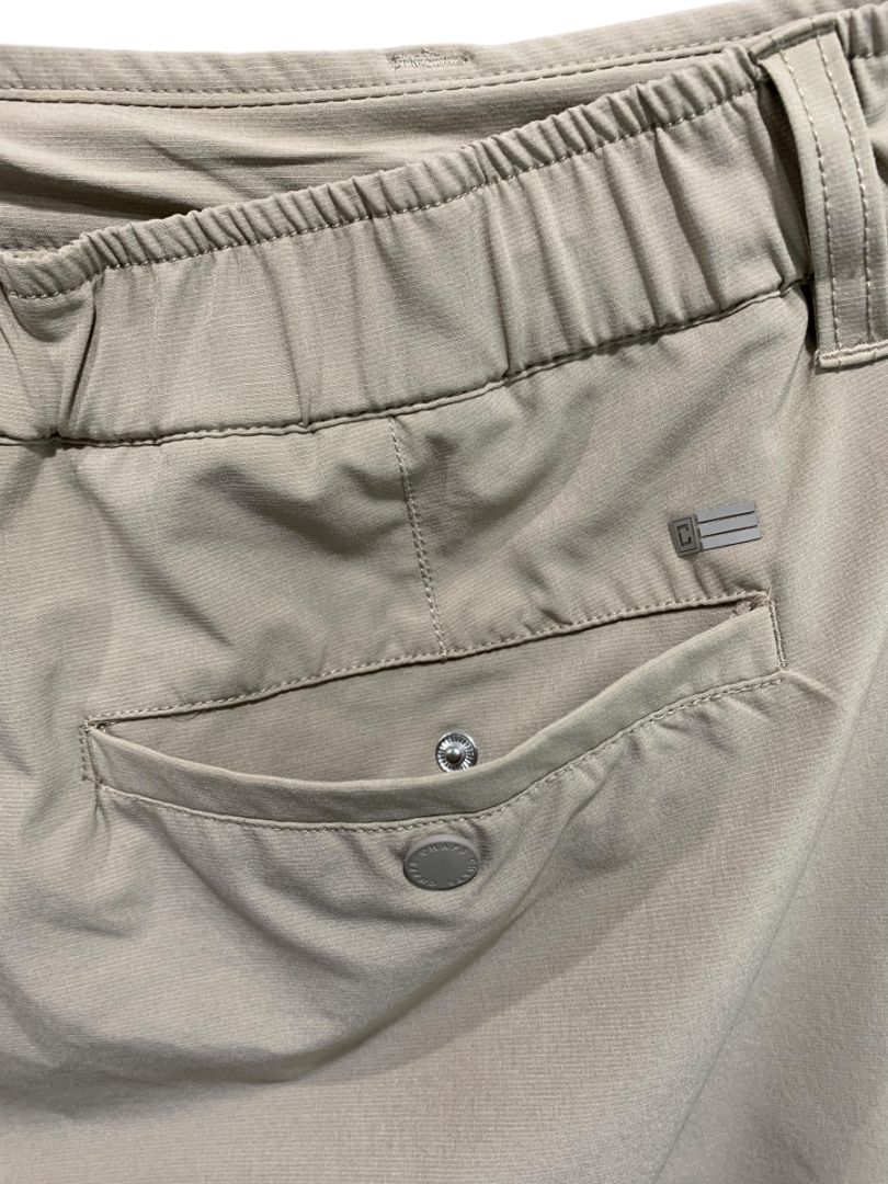 Size 40 Chaps Mens Tan Golf Shorts Quick Dry 8" Inseam