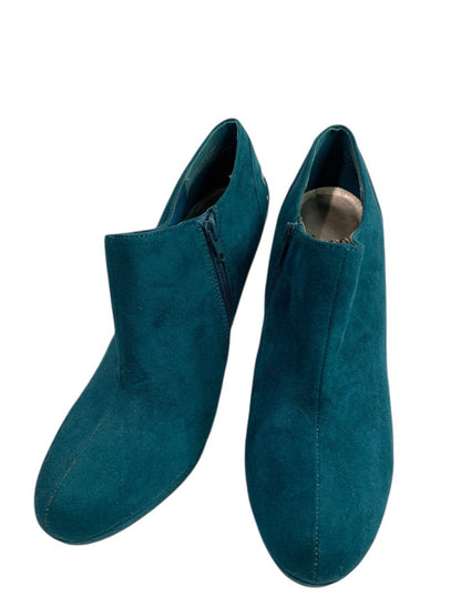 Size 8M Impo Womens Faux Suede Teal Lasercut 4.25" Heel Shoes