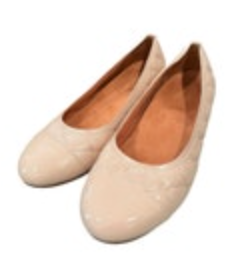 VIONIC Nude Quilted DESIREE Comfort Flats Size 9B EUC Patent Toe Cap Classic