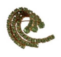 Vintage Green Prong Set Rhinestone Cluster Swirl Brooch Pin Gold Tone