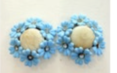 Vintage Blue Plastic Flower Rhinestone Cabachon Center Clip On Earrings