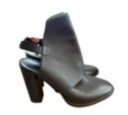 Vince Jody Black Leather Booties Slingback Block Heel Size 7.5 Made in Italy