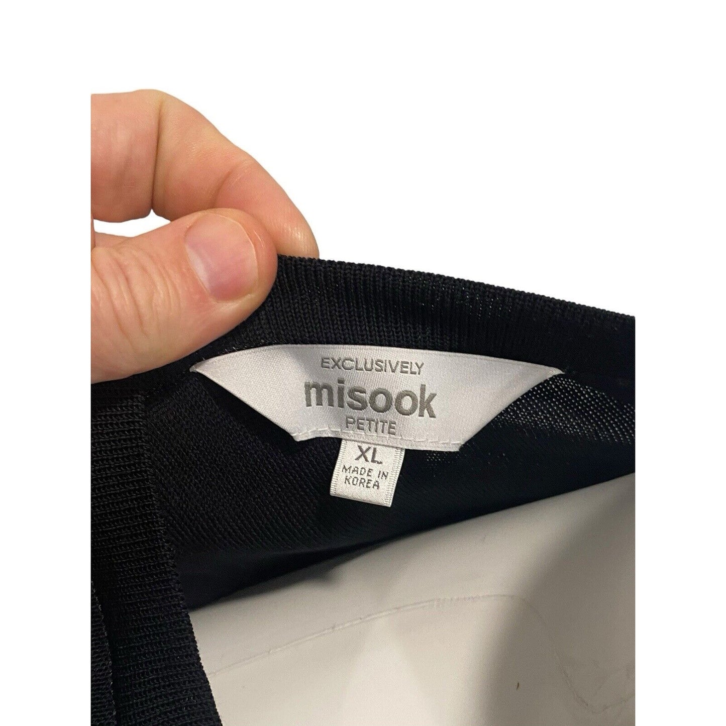 Exclusively Misook Black XL Petite Sleeveless Blouse Tank Band Design At Bottom