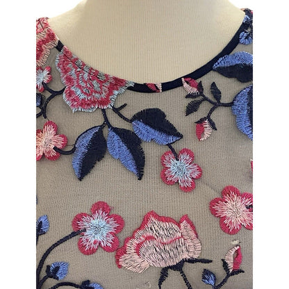 Size M Women’s Zara Floral Lace Flutter Sleeve Top Shirt Blouse