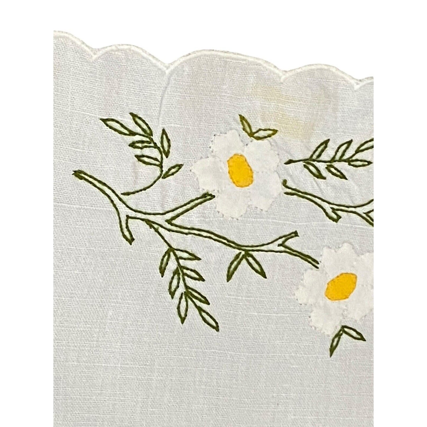 Vintage Embroidered Placemats (7) And Napkin (1) Floral Daisy White Yellow