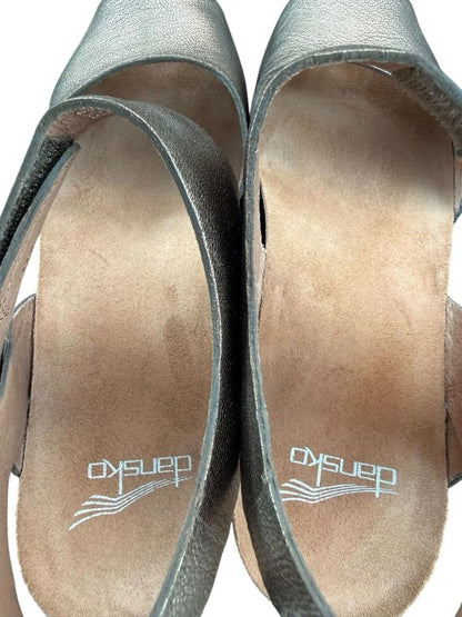 Size 37 (US 6.5) Dansko Womens Vera Sandals Gold Metallic Leather Wedge Heel Shoes