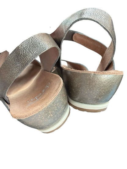 Size 37 (US 6.5) Dansko Womens Vera Sandals Gold Metallic Leather Wedge Heel Shoes