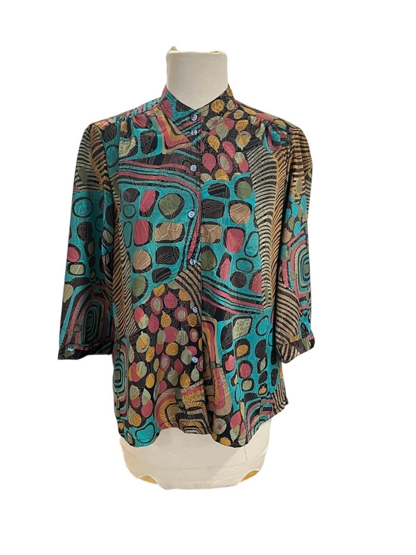 Size Large Vintage Over Star Womens Silky Blouse Mandarin Collar Jungle Pattern