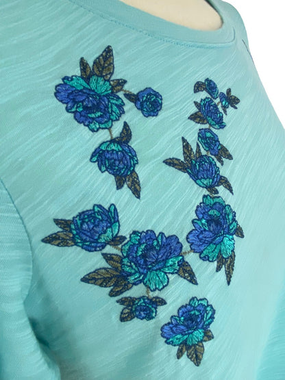 XS DG2 Diane Gilman Turquoise Round Neck Women's Tshirt Blue Rose Embroidered