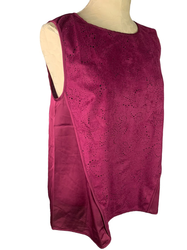 Medium Nicole Richie Collection "Marion" Top Fuschia Lined Perforated Button Back Sleeveless