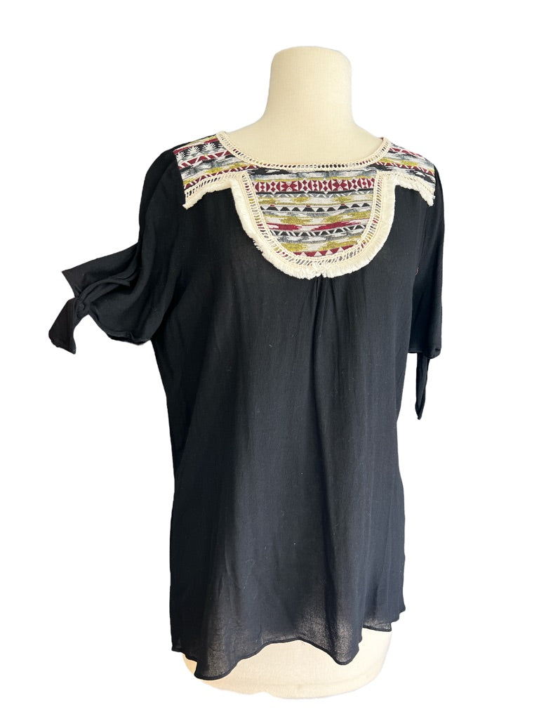 Small Jodifl Black Boho Trim Short Sleeve Blouse