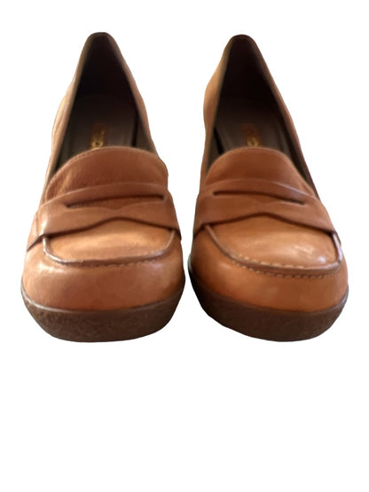 6 6.5 (37) Ecco Tan Leather Slip On Heels Rubber Sole Stacked Heel