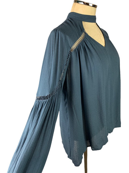 Medium Melrose & Market Blue Pullover Blouse Flowy Keyhole Neckline Boho Style