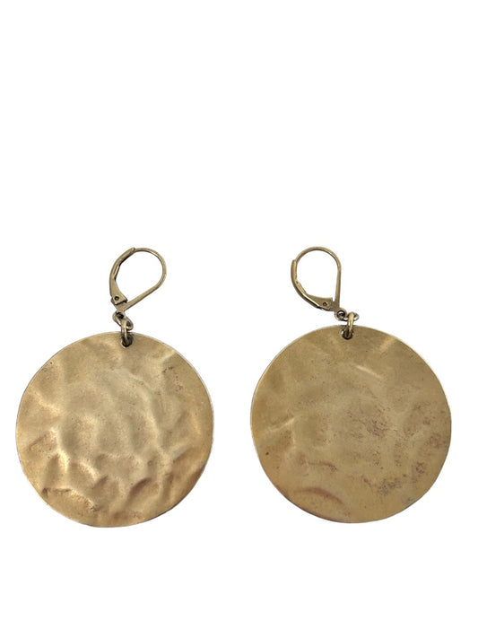 Signed KC Hammered Matte Goldtone Round Earrings Leverback Pierced Earrings