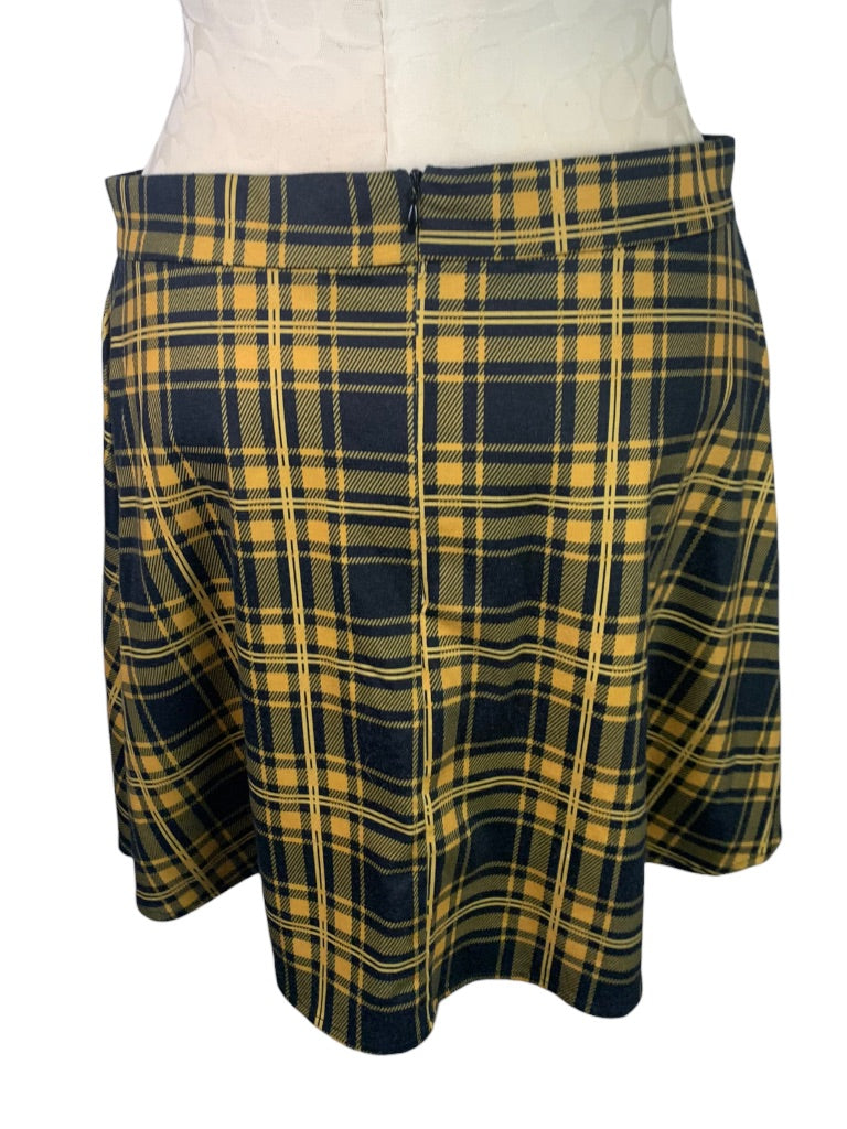 Large Urban Coco Junior Women's Plaid Back Zip Skater Skirt Jersey Knit