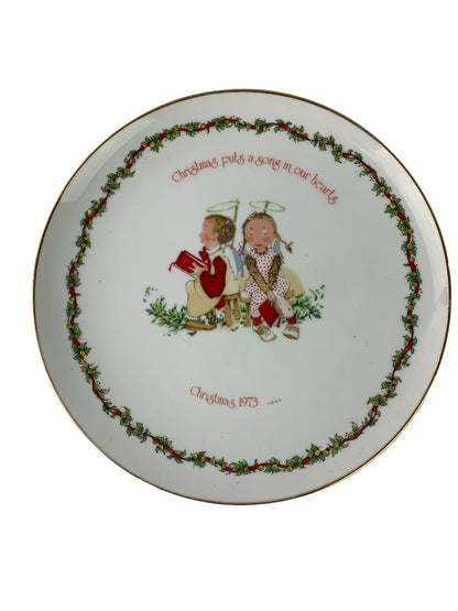 Holly Hobbie Collector Plate Classic Editions 10.5" Christmas Plate 1973