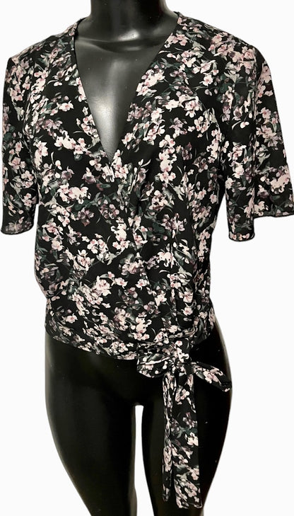 Small Dynamite Women's Black Floral Print Wrap Blouse