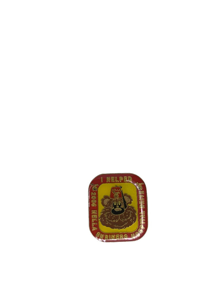 2006 Lapel Pin Hella Shriners "I Helped" Bear Pin Resin 1"