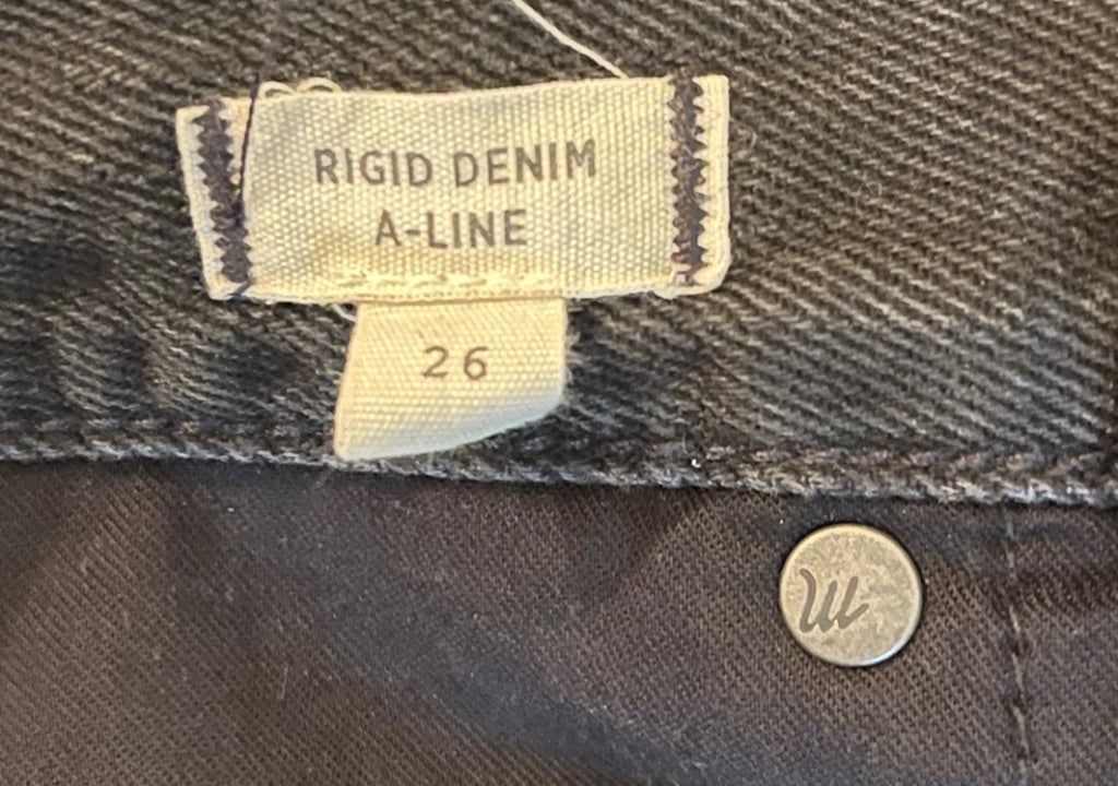 26 Madewell Rigid Denim A-Line Frayed Hem 4 Button 4 Pocket Skirt Black Jean