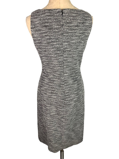 10 DKNY Black White Stretch Tweed Sheat Dress Sleeveless V-Neck Back Zip