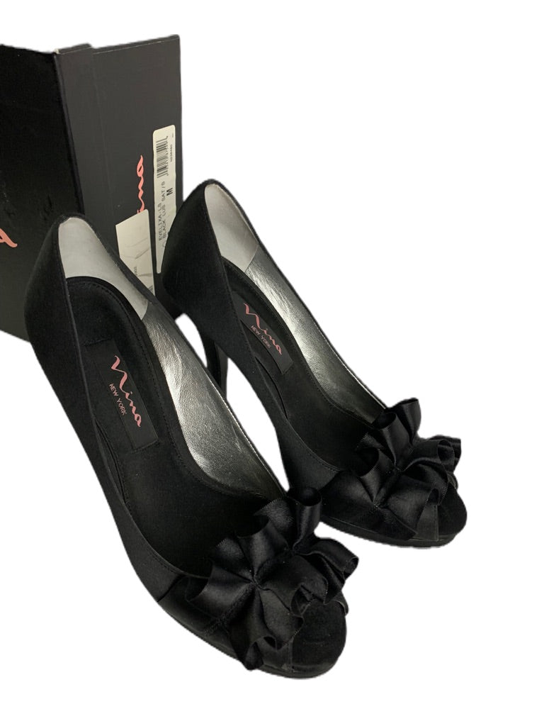 6M Nina "Evelixa" Black Satin Peep Toe 4" Heels Leather Sole