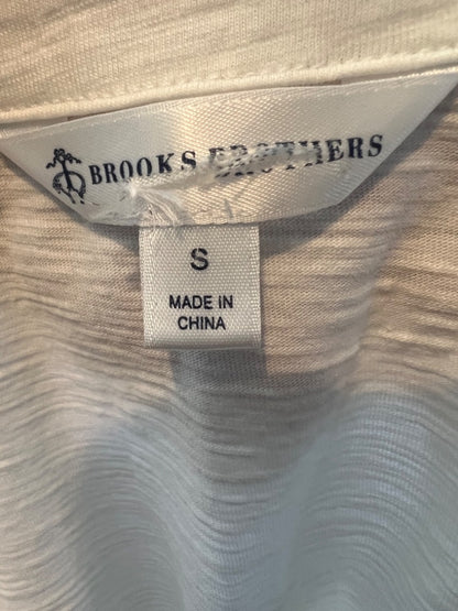 Small Brooks Brothers White V-Neck Pull Over Shirt Roll-Tab Sleeves embroidered trim