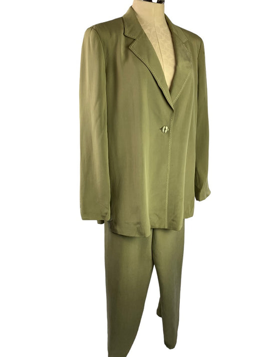 Large Moda Seta by Sandra King Women's Sage Green Pant Suit 2 Piece