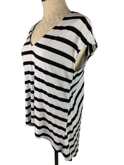 Medium White House Black Market Sheer Petal Back Striped V-Neck Tshirt