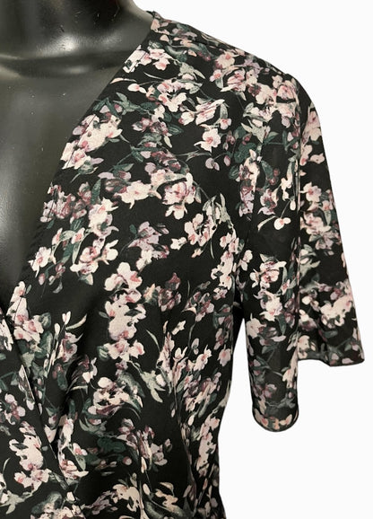 Small Dynamite Women's Black Floral Print Wrap Blouse