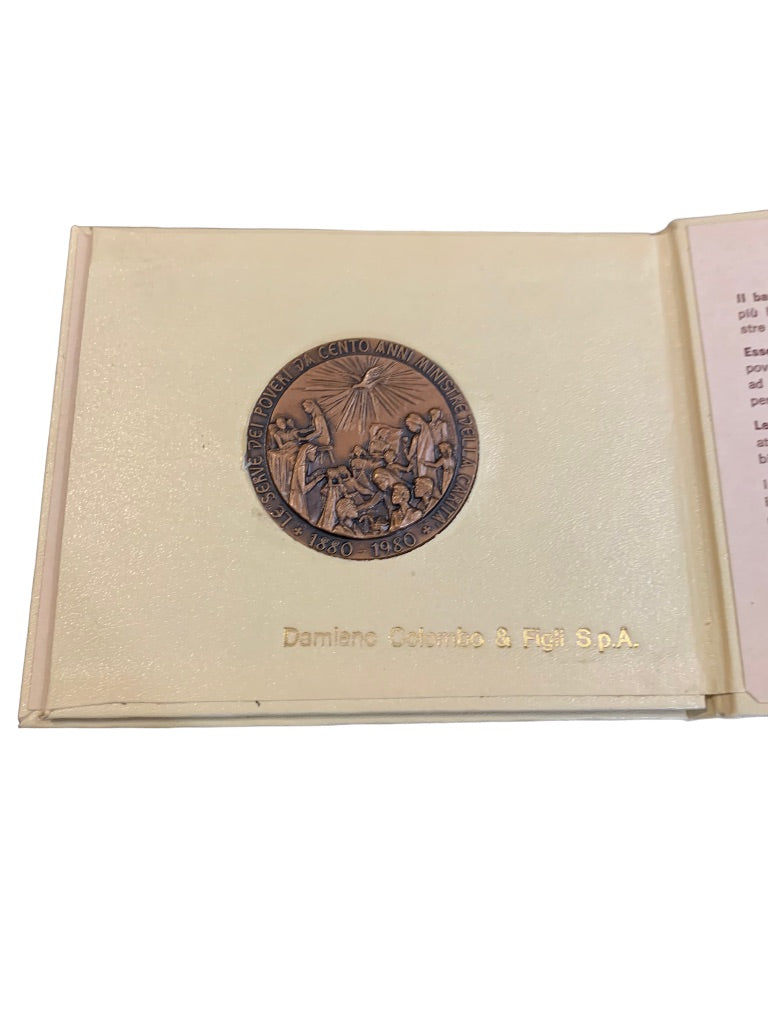 Vintage 1980 Catholic Latin In Service Of The Poor Medal Italy in Book