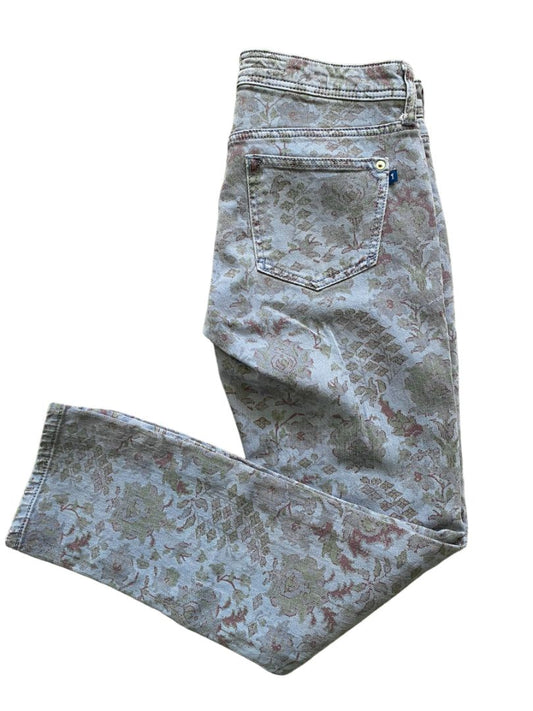 26 Pilcro The Slim Boyfriend Floral Jeans Medium Wash Boho