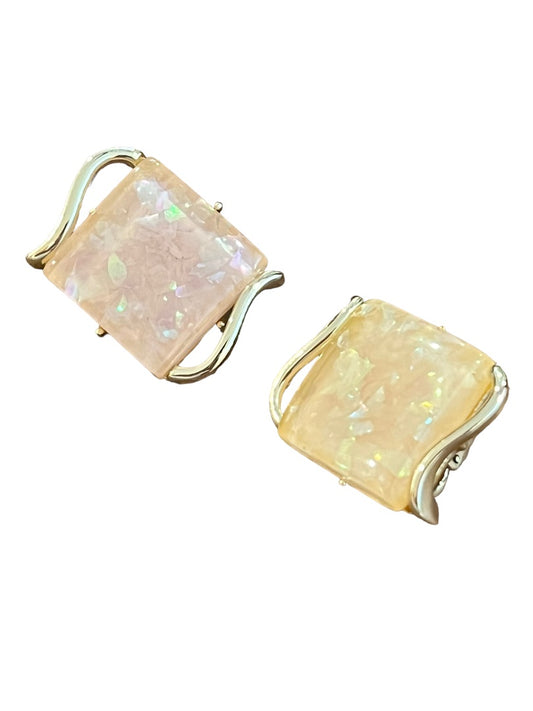 Vintage Coro Champagne Confetti Lucite Thermoset Clip On Earrings Goldtone  1"