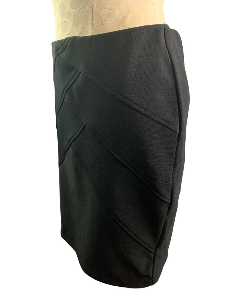 Medium AGB Black Pull On Bandage Style Skirt Stretch