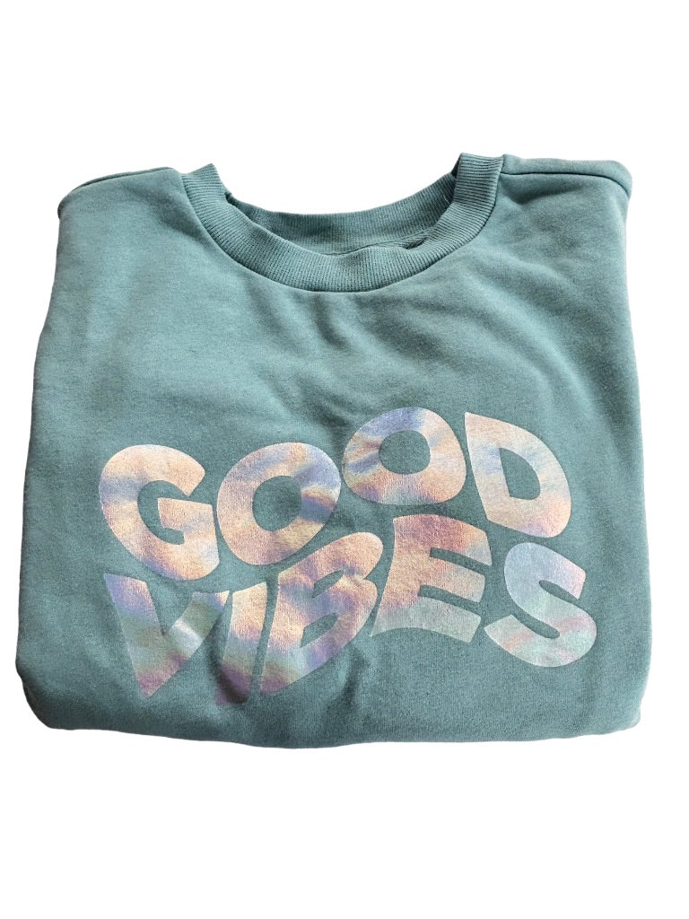 Medium Getafterit Women's Mint Green "Good Vibes" Pullover Crop Crewneck Sweatshirt