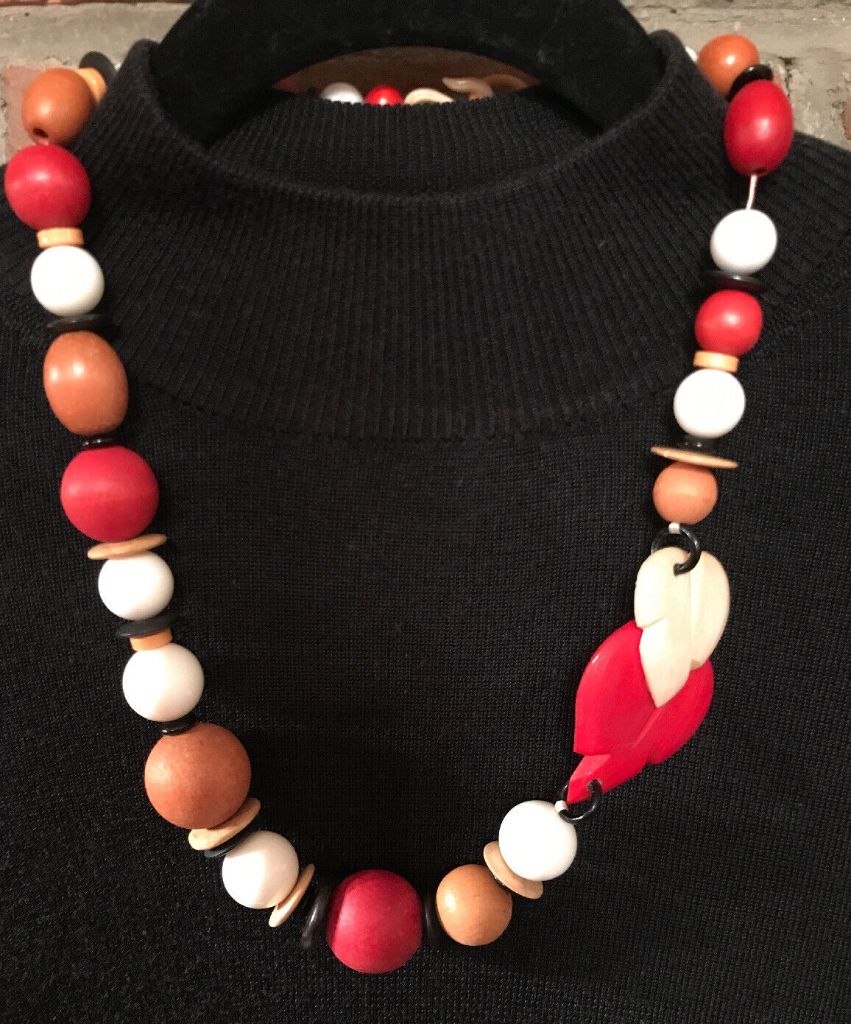 Vintage Red White Wooden Large Bead Necklace Leaf Shape 24"