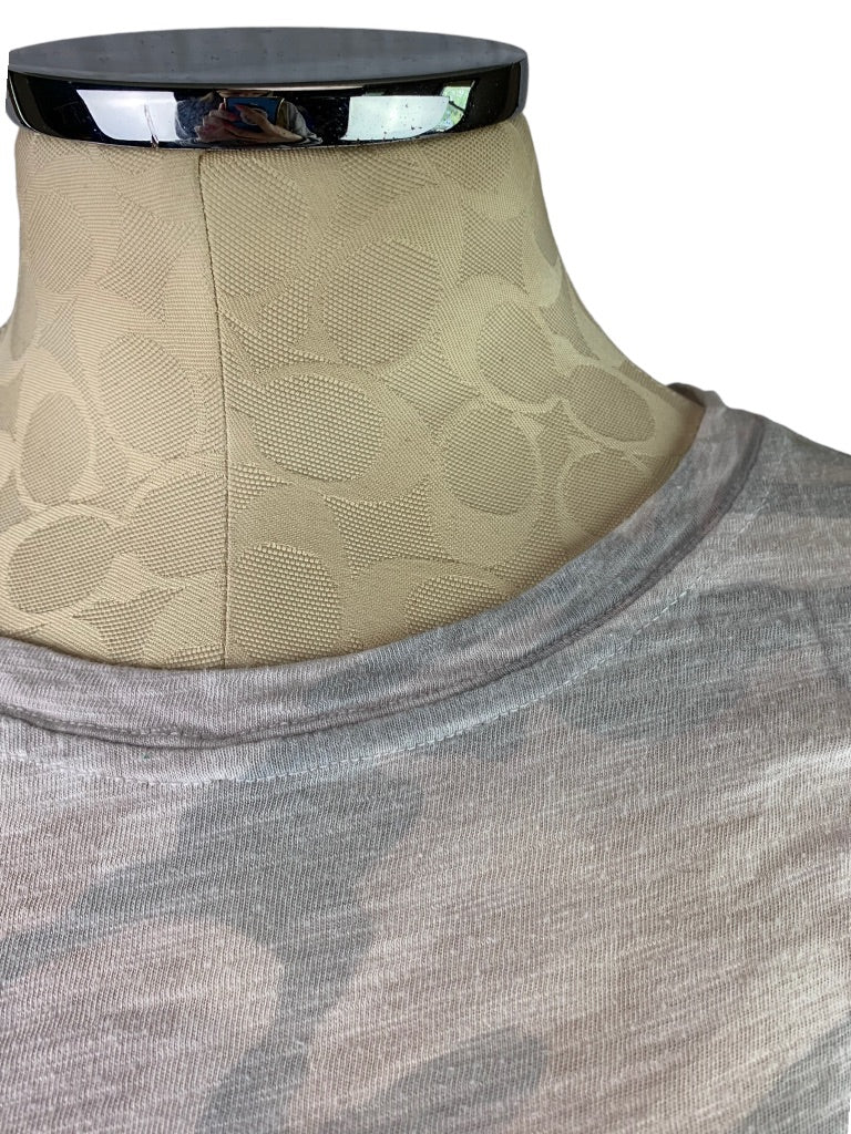 Medium Old Navy Crop Tee Camo Print Gray Women's Tshirt Short Sleeve