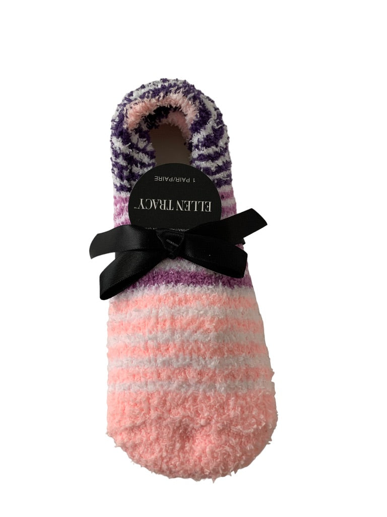 9-11 Ellen Tracy New Pair Fuzzy Socks Grip Bottoms Pink Purple Stripe