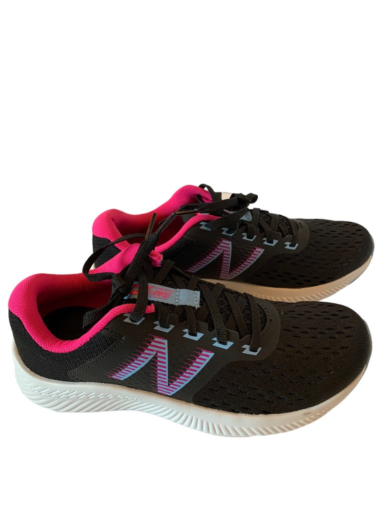 7B New Balance Women's Black Pink DRFT V1 Running Sneaker