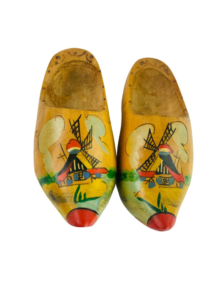 Set of 2 Vintage Holland Souvenir Wooden Wall Hanging Clogs Painted Windmill 6.5"