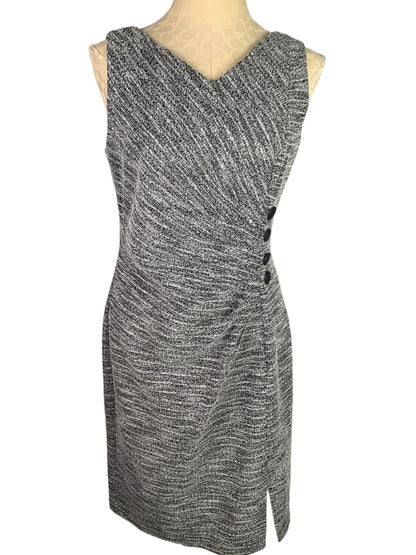 10 DKNY Black White Stretch Tweed Sheat Dress Sleeveless V-Neck Back Zip