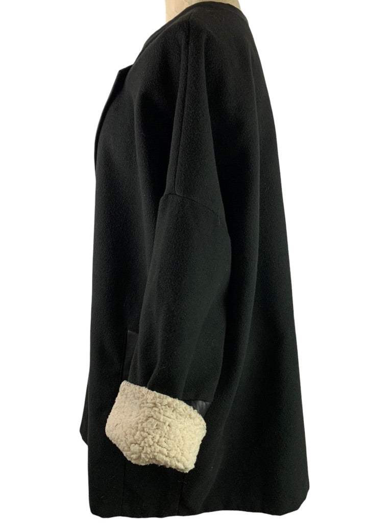 XL 14th & Union Women's Black Swing Style Coat Sherpa Cuffs