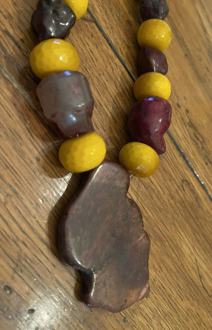 19" Handmade Skull & Sphere Center Stone Necklace Brown & Yellow Toggle