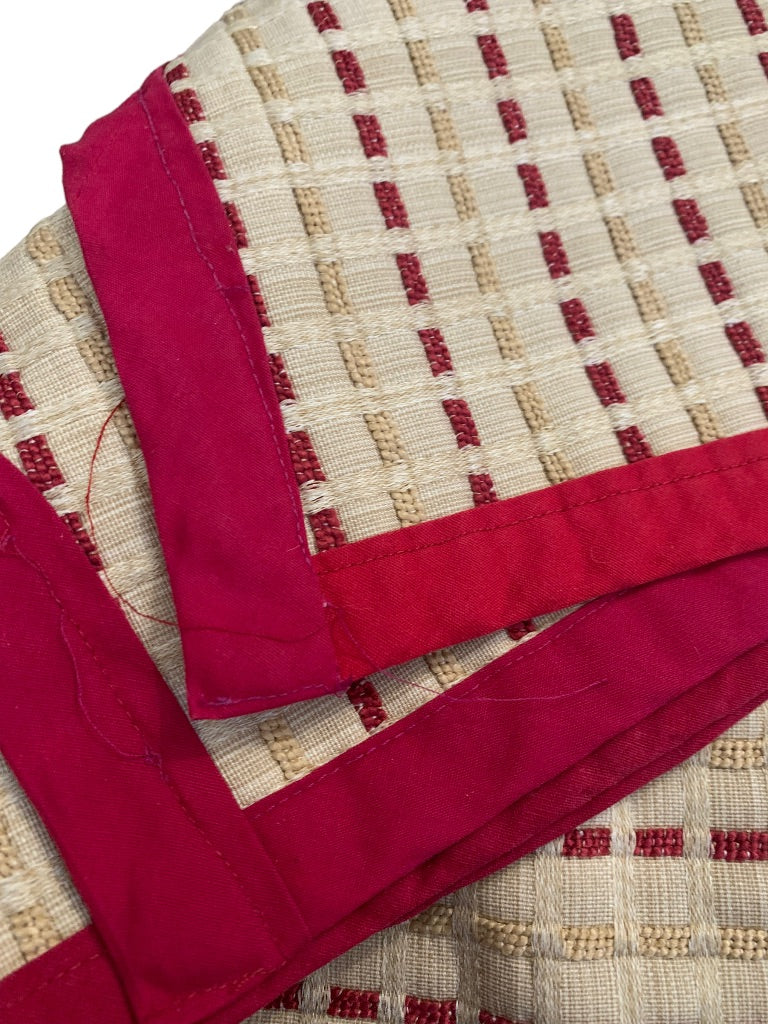 Set of 4 Woven Placemats Table Linens Red Tan 17 1/4" x 12 1/2"