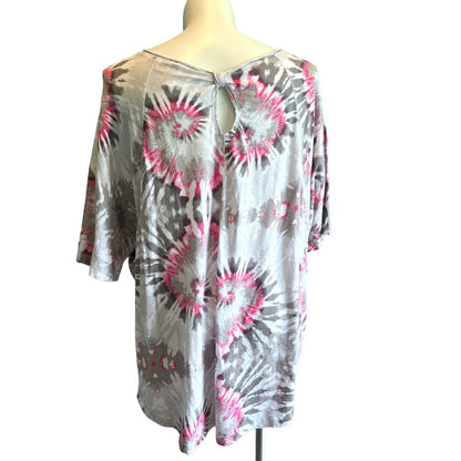 26/28 C Active Tie Dye Top Short Sleeve Knotted Back