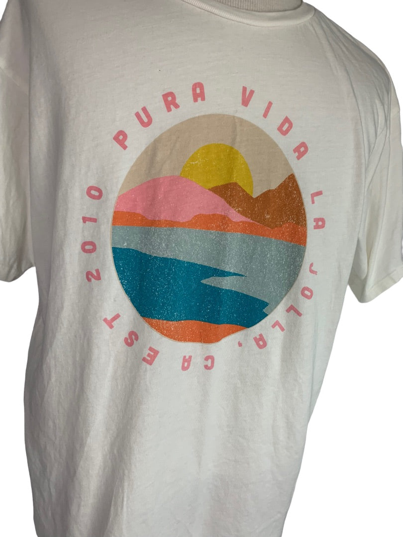 XL PuraVida Beach Scene TShirt in Vintage White Women's Live Free