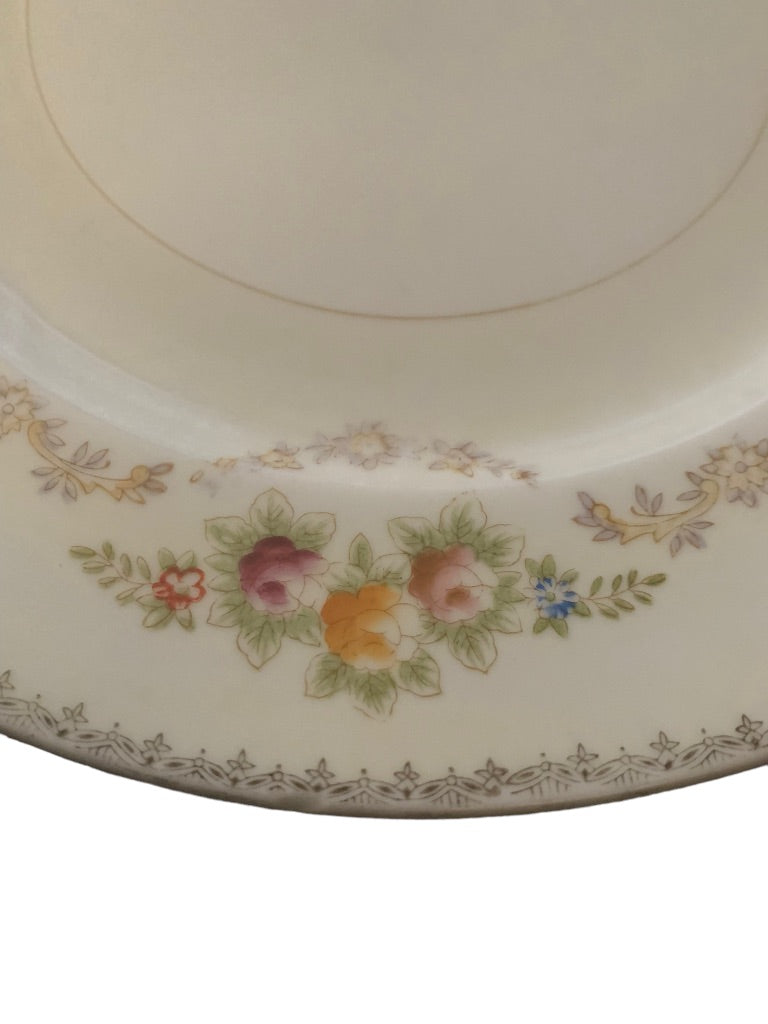 Meito Japan 10" Dinner Plate Vintage Ivory with Gold Swag Floral