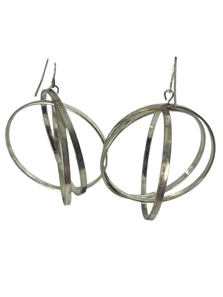 Statement 2.5" Drop Silvertone Earrings Dimensional Circles 2" Diameter Movement