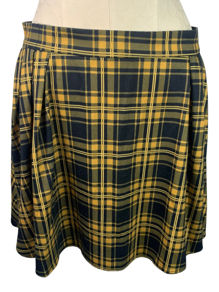 Large Urban Coco Junior Women's Plaid Back Zip Skater Skirt Jersey Knit